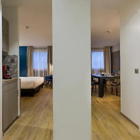 Hotel Roi Soleil Prestige Strasbourg 4*